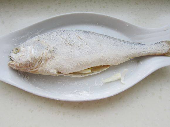 干煎黃花魚的做法-家常味煎菜譜-易網(wǎng)健康養(yǎng)生網(wǎng) 干煎黃花魚的做法-家常味煎菜譜