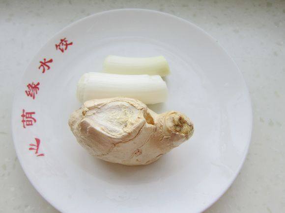 干煎黃花魚的做法-家常味煎菜譜-易網(wǎng)<a href=http://www.aoa7937.com/ target=_blank class=infotextkey>健康養(yǎng)生</a>網(wǎng) 干煎黃花魚的做法-家常味煎菜譜