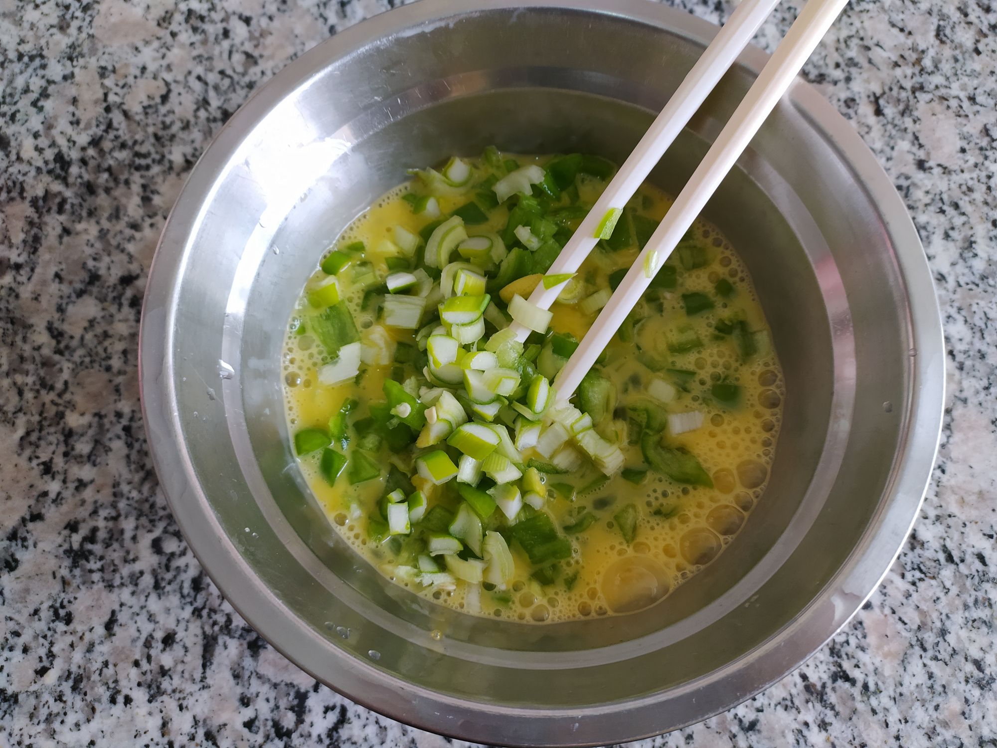 瑤柱炒雞蛋的做法-家常味炒菜譜