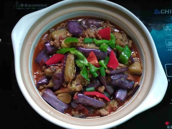 魚香茄子煲的做法-醬香味燒菜譜