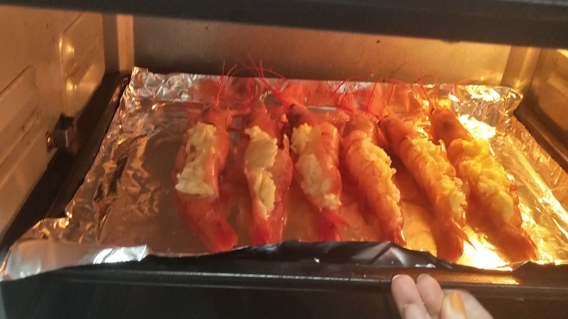 芝士焗阿根廷紅蝦的做法-家常味烤菜譜-易網(wǎng)健康養(yǎng)生網(wǎng) 芝士焗阿根廷紅蝦的做法-家常味烤菜譜