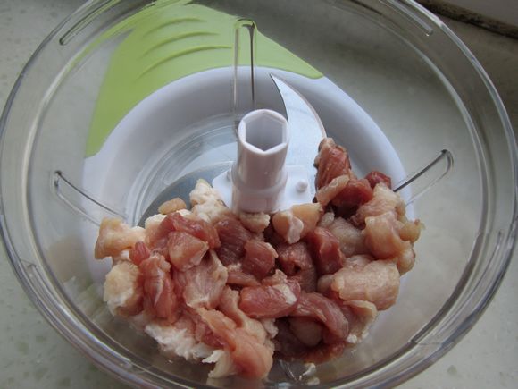豆腐肉丸的做法-家常味炸菜譜-易網健康養生網 豆腐肉丸的做法-家常味炸菜譜