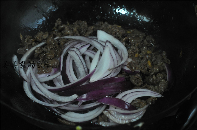 炙烤牛肉的做法-家常味炒菜譜