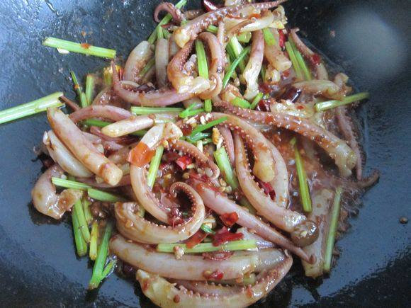 香辣魷魚須的做法-香辣味炒菜譜