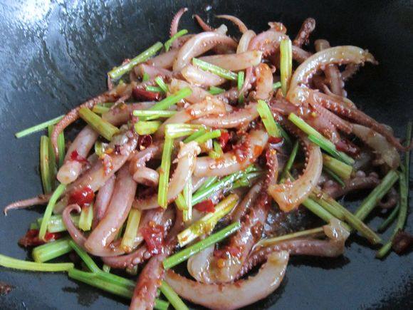 香辣魷魚須的做法-香辣味炒菜譜