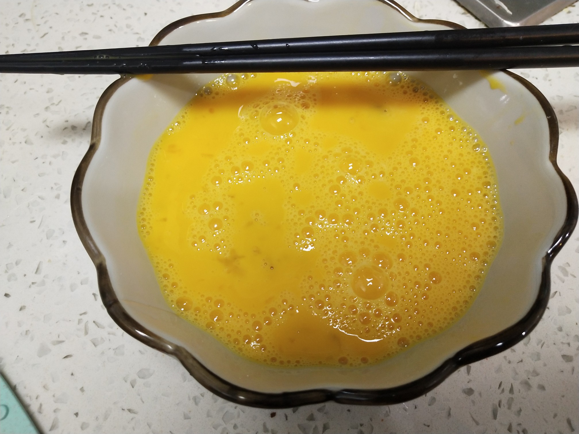 西紅柿炒雞蛋的做法-家常味炒菜譜-易網(wǎng)<a href=http://www.aoa7937.com/ target=_blank class=infotextkey>健康養(yǎng)生</a>網(wǎng) 西紅柿炒雞蛋的做法-家常味炒菜譜
