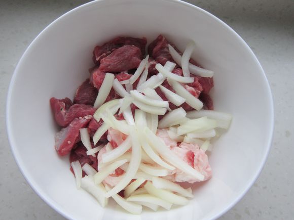 烤羊肉串的做法-香辣味烤菜譜-易網健康養生網 烤羊肉串的做法-香辣味烤菜譜