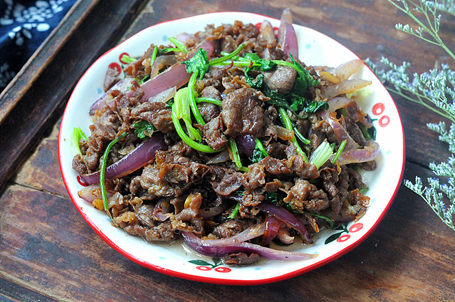 炙烤牛肉的做法-家常味炒菜譜-易網健康養生網 炙烤牛肉的做法-家常味炒菜譜