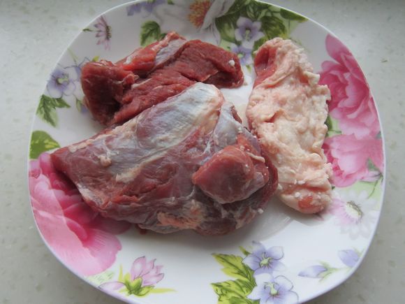 烤羊肉串的做法-香辣味烤菜譜-易網<a href=http://www.aoa7937.com/ target=_blank class=infotextkey>健康養生</a>網 烤羊肉串的做法-香辣味烤菜譜