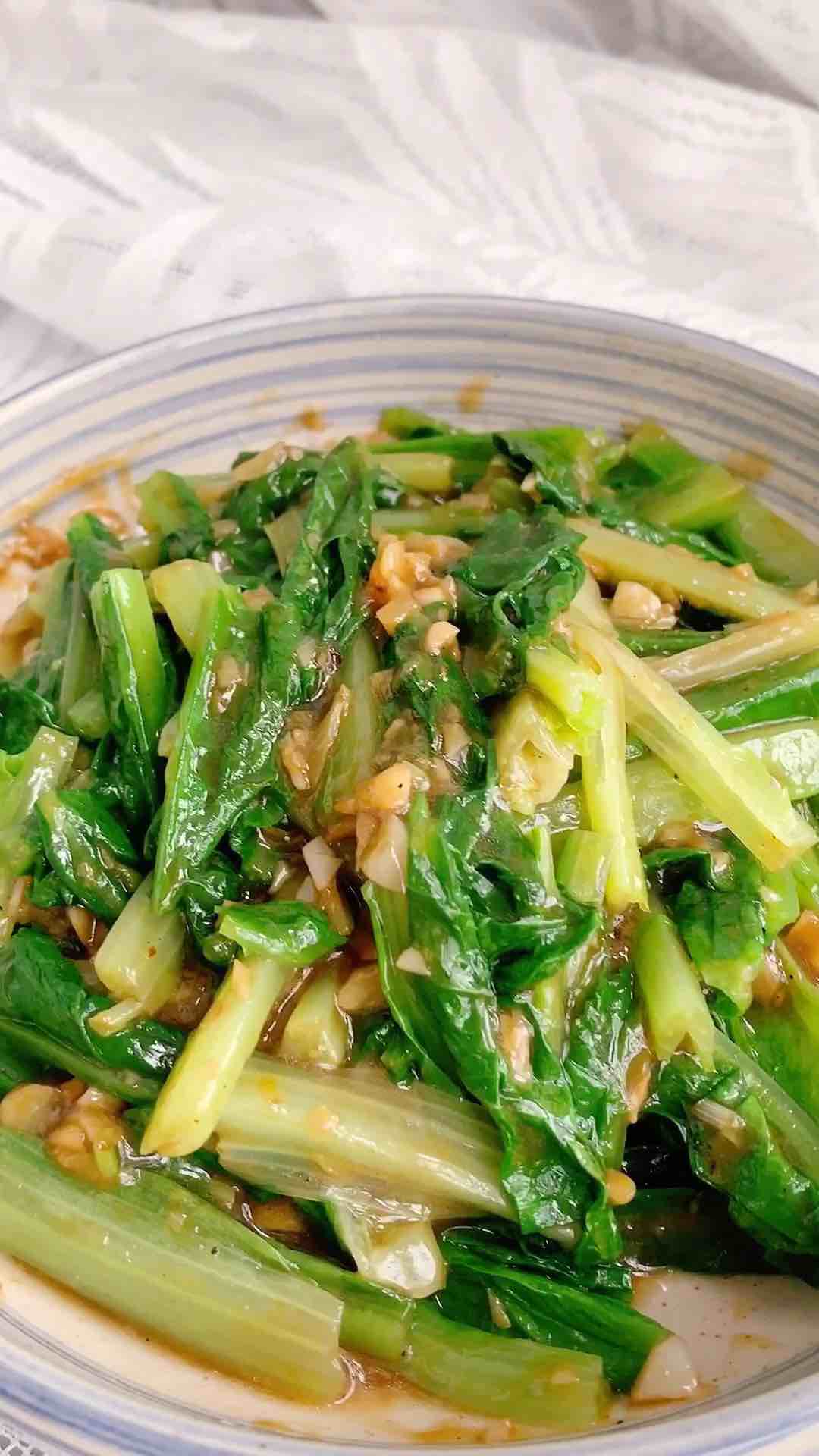 蒜蓉油麥菜的做法-咸鮮味拌菜譜-易網(wǎng)健康養(yǎng)生網(wǎng) 蒜蓉油麥菜的做法-咸鮮味拌菜譜