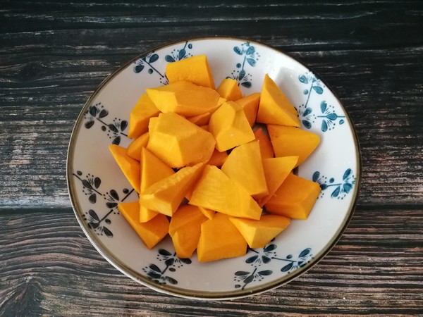 南瓜粉蒸肉的做法-家常味蒸菜譜-易網健康養生網 南瓜粉蒸肉的做法-家常味蒸菜譜