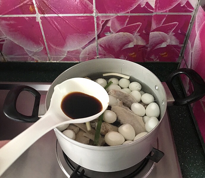鵪鶉蛋鹵鴨四件的做法-咸鮮味鹵菜譜