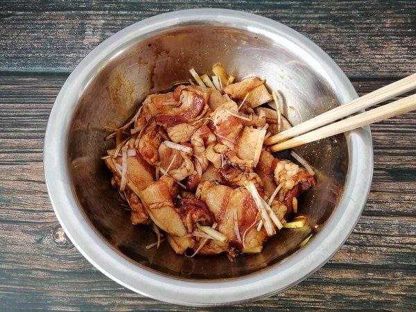 南瓜粉蒸肉的做法-家常味蒸菜譜-易網健康養生網 南瓜粉蒸肉的做法-家常味蒸菜譜