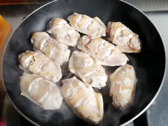 叉燒醬烤雞翅的做法-咸鮮味烘焙菜譜