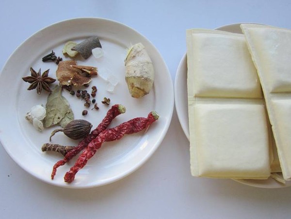 鹵豆腐干的做法-家常味鹵菜譜-易網<a href=http://www.aoa7937.com/ target=_blank class=infotextkey>健康養生</a>網 鹵豆腐干的做法-家常味鹵菜譜
