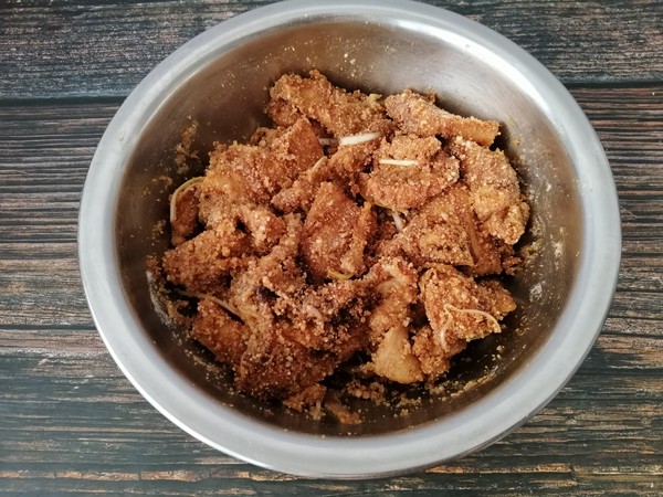 南瓜粉蒸肉的做法-家常味蒸菜譜-易網健康養生網 南瓜粉蒸肉的做法-家常味蒸菜譜