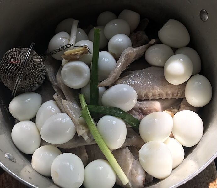 鵪鶉蛋鹵鴨四件的做法-咸鮮味鹵菜譜