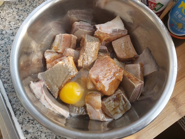 香酥老板魚的做法-家常味炸菜譜-易網(wǎng)健康養(yǎng)生網(wǎng) 香酥老板魚的做法-家常味炸菜譜