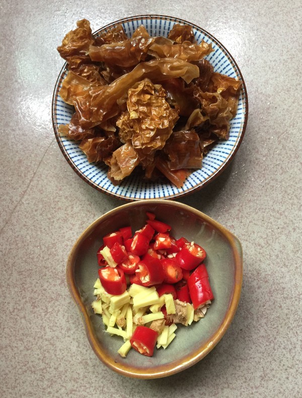 干豆角炒臘肉的做法-咸鮮味燉菜譜-易網健康養生網 干豆角炒臘肉的做法-咸鮮味燉菜譜