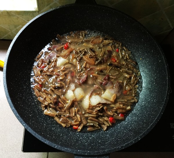 干豆角炒臘肉的做法-咸鮮味燉菜譜-易網健康養生網 干豆角炒臘肉的做法-咸鮮味燉菜譜