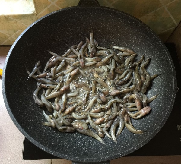 香辣小魚仔的做法-咸鮮味燒菜譜-易網健康養生網 香辣小魚仔的做法-咸鮮味燒菜譜