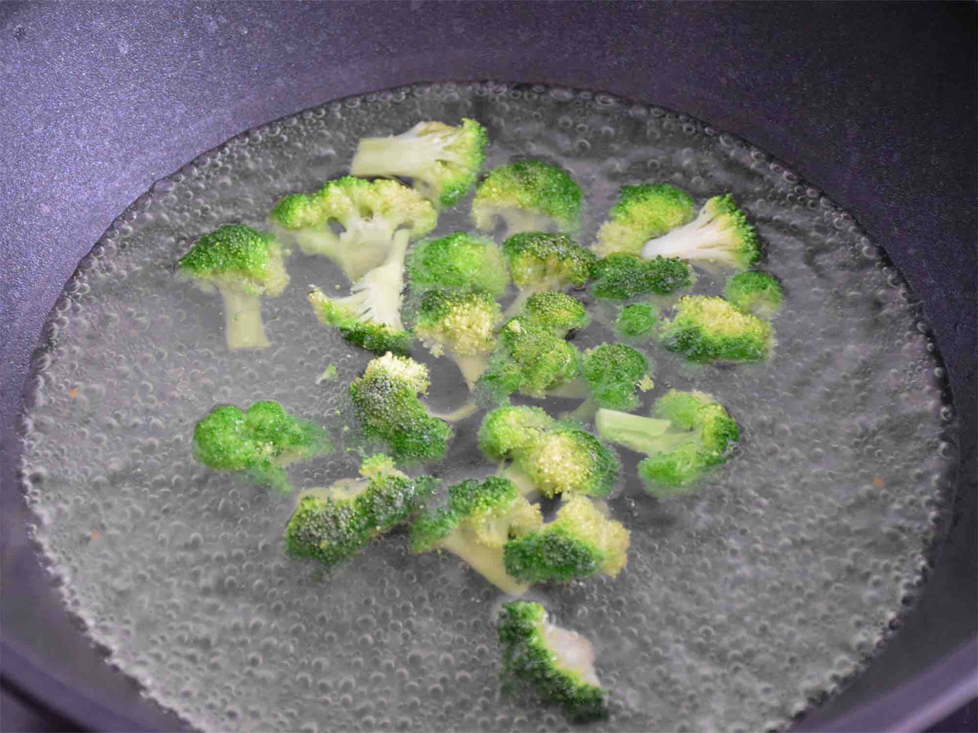 香煎鮮嫩牛排的做法-黑椒味煎菜譜