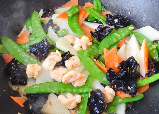 蝦仁炒三色的做法-咸鮮味炒菜譜