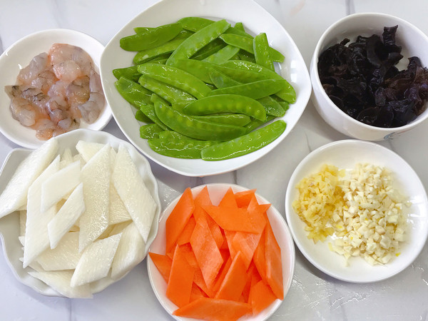 蝦仁炒三色的做法-咸鮮味炒菜譜