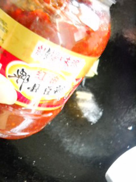 剁椒木耳燉鯽魚的做法-咸鮮味燒菜譜