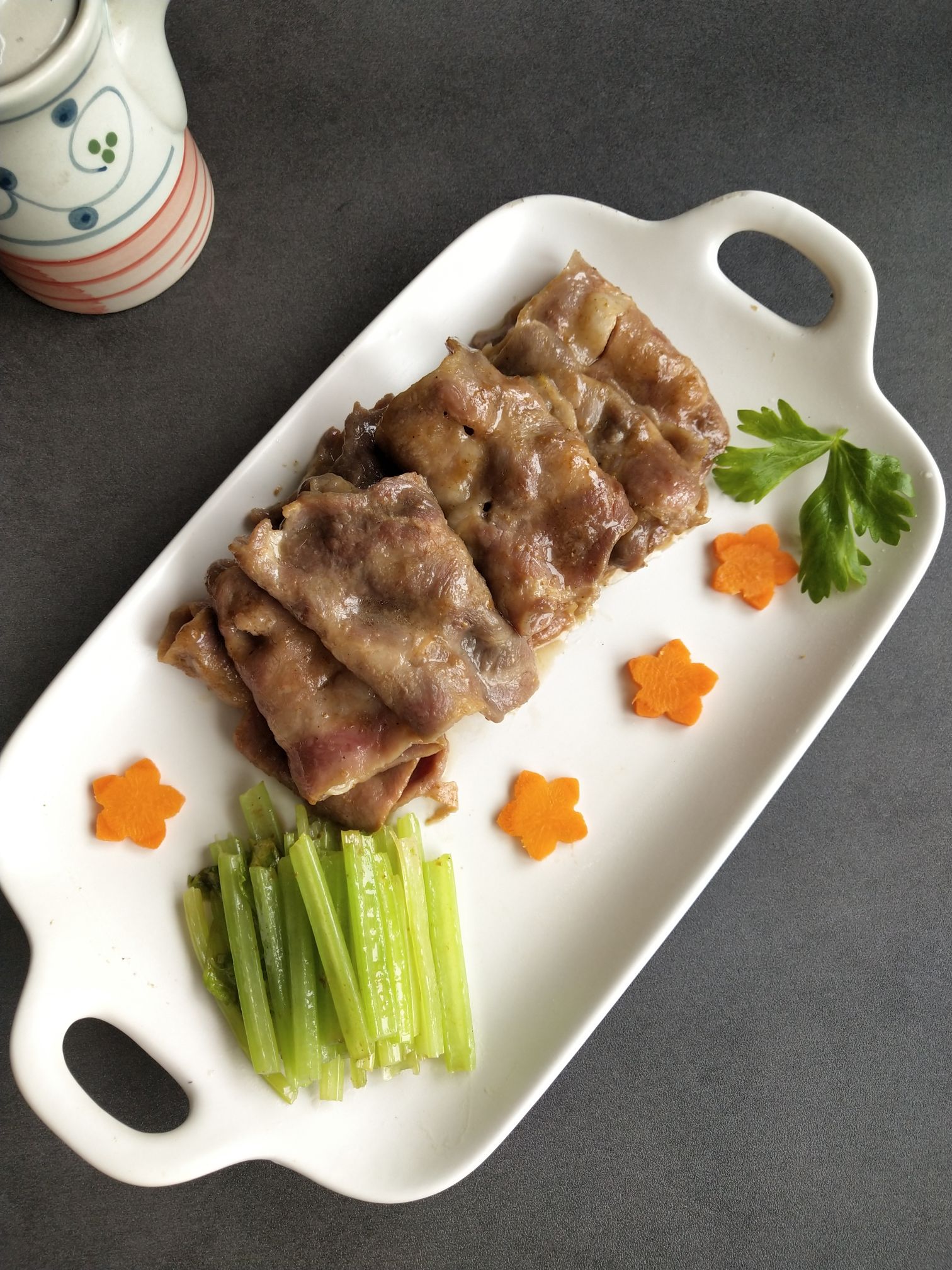 炙烤肥牛片的做法-咸鮮味煎菜譜-易網健康養生網 炙烤肥牛片的做法-咸鮮味煎菜譜