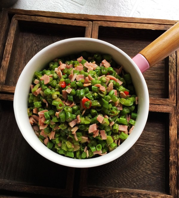 火腿肉炒豆角末的做法-家常味炒菜譜-易網健康養生網 火腿肉炒豆角末的做法-家常味炒菜譜