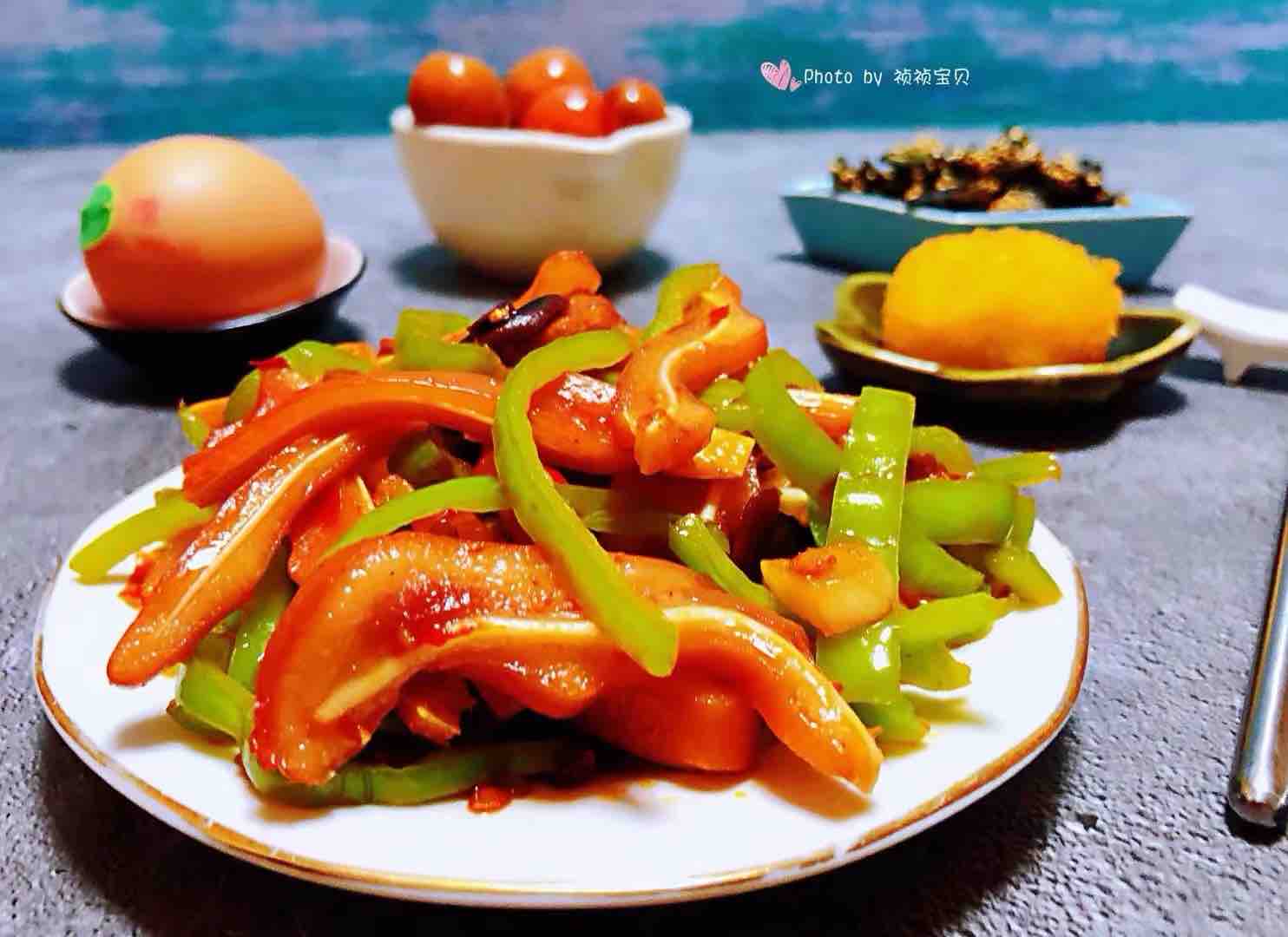 爆炒豬耳朵的做法-香辣味炒菜譜-易網(wǎng)健康養(yǎng)生網(wǎng) 爆炒豬耳朵的做法-香辣味炒菜譜