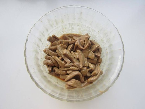 蒜薹炒豬肝的做法-蒜香味炒菜譜-易網健康養生網 蒜薹炒豬肝的做法-蒜香味炒菜譜