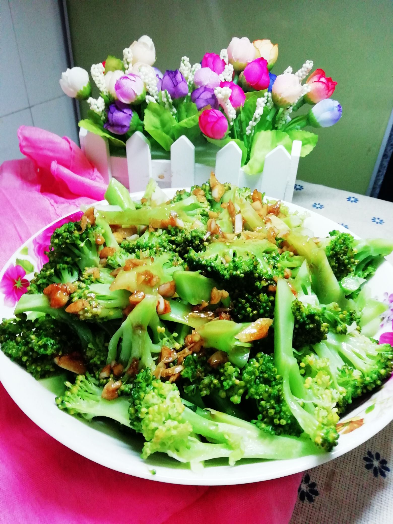 澆汁西蘭花的做法-家常味煮菜譜-易網健康養生網 澆汁西蘭花的做法-家常味煮菜譜
