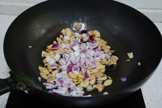 雞胸肉炒雜蔬的做法-家常味炒菜譜-易網(wǎng)健康養(yǎng)生網(wǎng) 雞胸肉炒雜蔬的做法-家常味炒菜譜