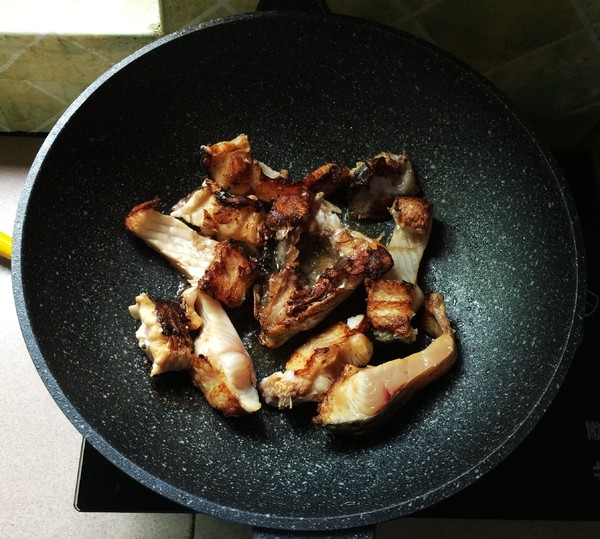 泡兒菜燒草魚的做法-酸辣味燒菜譜-易網健康養生網 泡兒菜燒草魚的做法-酸辣味燒菜譜