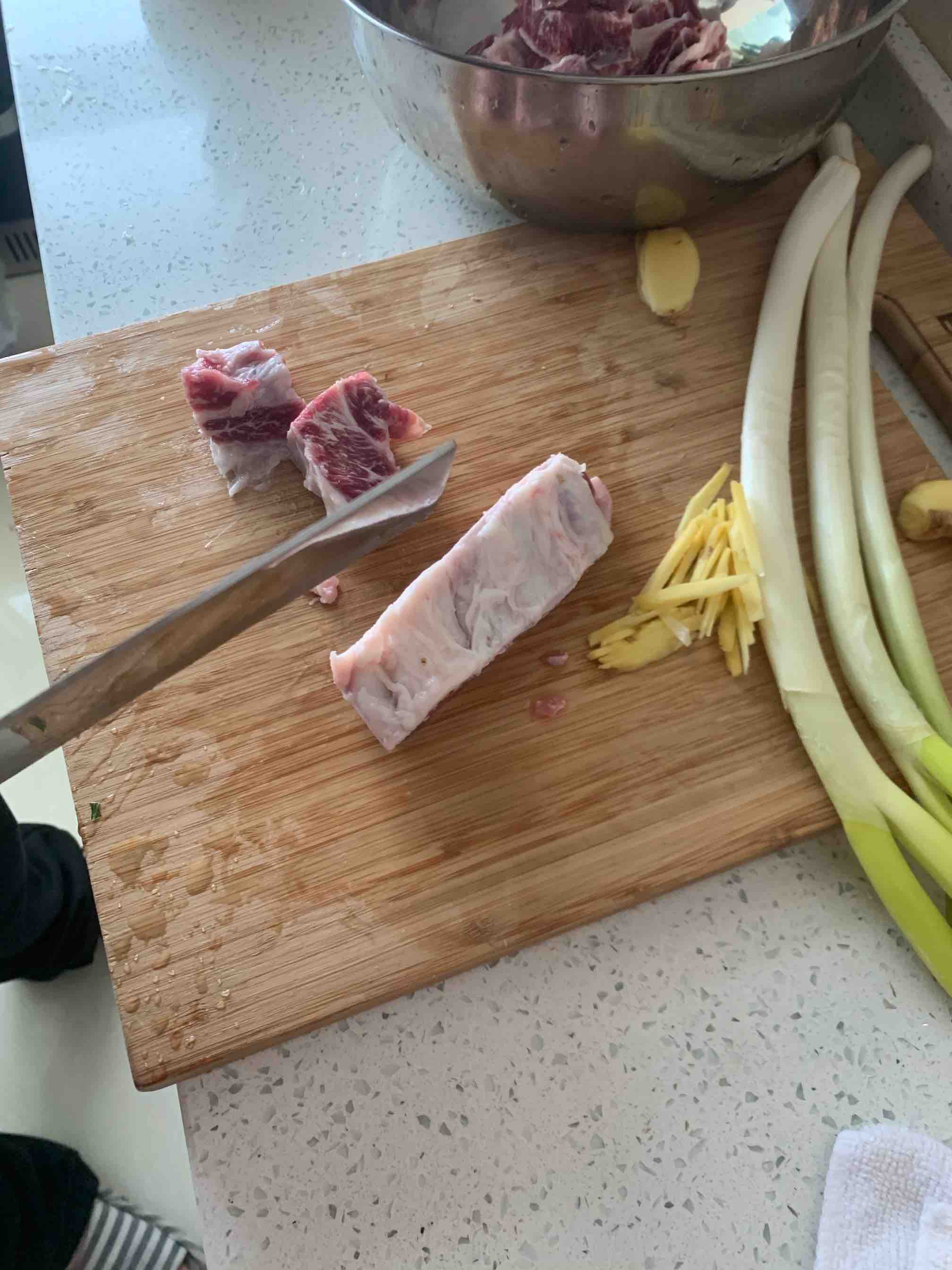 土豆紅燒牛肉的做法-醬香味燒菜譜