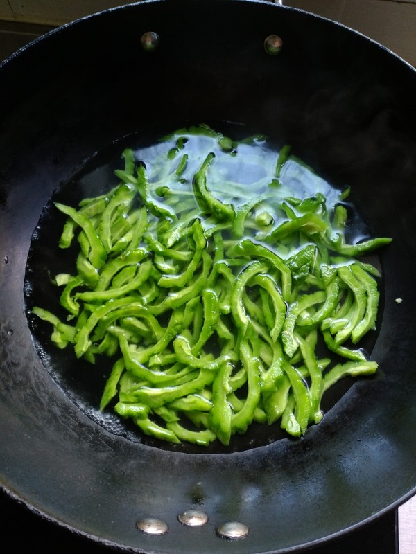 苦瓜炒肉絲的做法-家常味炒菜譜