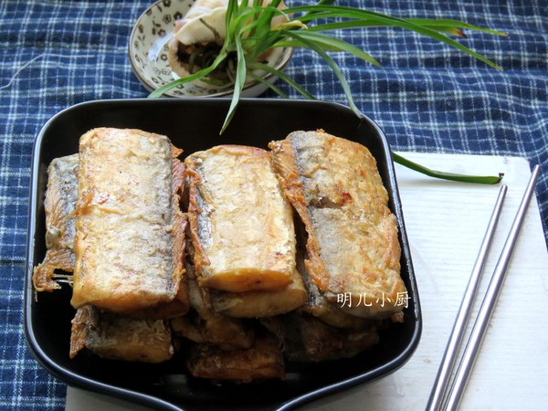 油炸刀魚的做法-家常味炸菜譜-易網(wǎng)健康養(yǎng)生網(wǎng) 油炸刀魚的做法-家常味炸菜譜