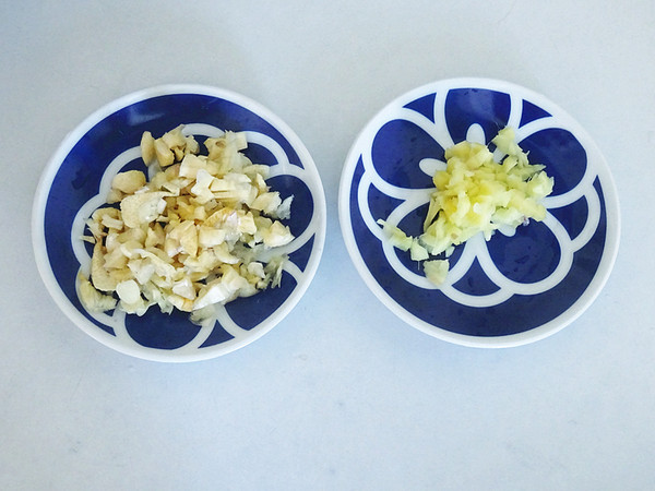木耳炒白菜的做法-家常味炒菜譜-易網(wǎng)健康養(yǎng)生網(wǎng) 木耳炒白菜的做法-家常味炒菜譜