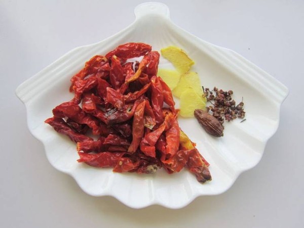 新疆大盤羊排的做法-家常味燒菜譜-易網健康養生網 新疆大盤羊排的做法-家常味燒菜譜