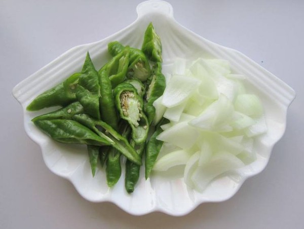 新疆大盤羊排的做法-家常味燒菜譜-易網健康養生網 新疆大盤羊排的做法-家常味燒菜譜