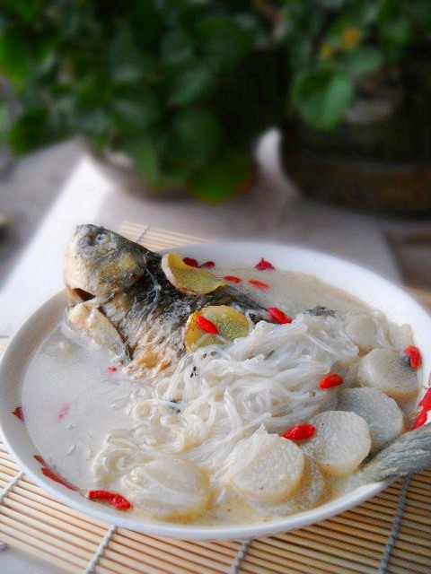山藥鯽魚粉絲的做法-咸鮮味燉菜譜-易網健康養生網 山藥鯽魚粉絲的做法-咸鮮味燉菜譜