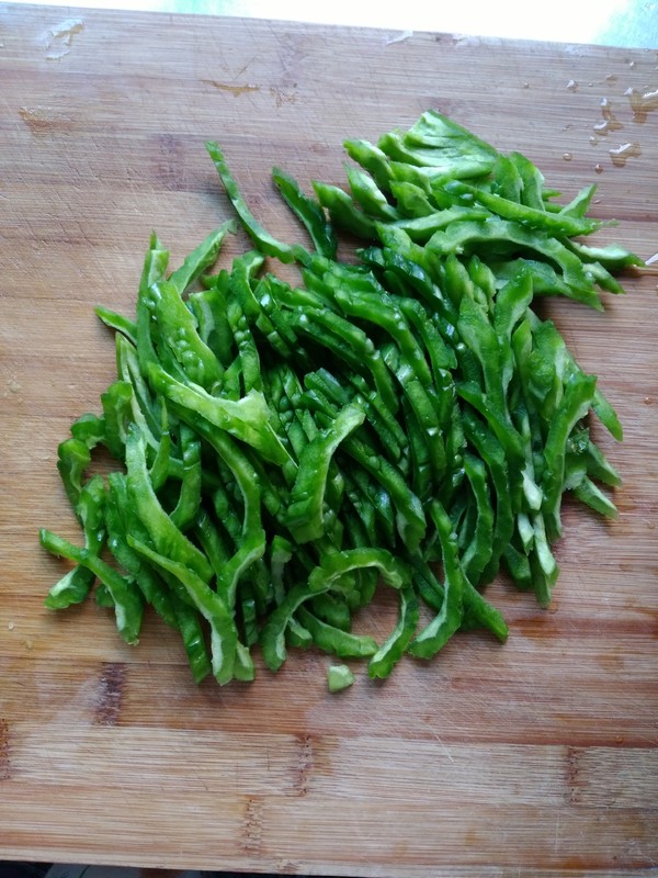 苦瓜炒肉絲的做法-家常味炒菜譜
