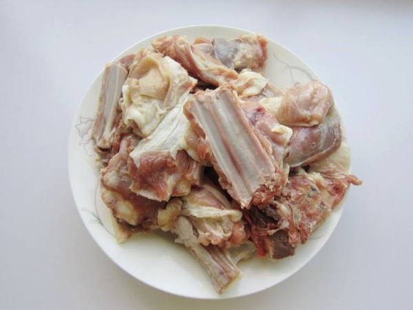 新疆大盤羊排的做法-家常味燒菜譜-易網健康養生網 新疆大盤羊排的做法-家常味燒菜譜