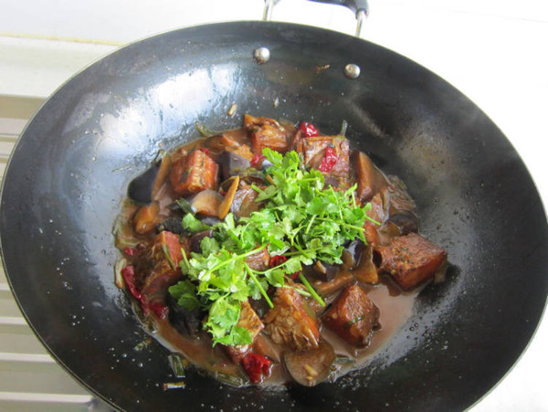 臘魚燒茄子的做法-咸鮮味燒菜譜-易網(wǎng)健康養(yǎng)生網(wǎng) 臘魚燒茄子的做法-咸鮮味燒菜譜