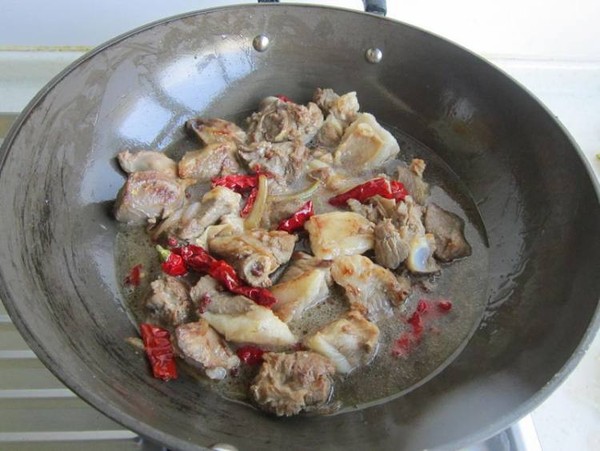 馕燜肉的做法-家常味燜菜譜-易網健康養生網 馕燜肉的做法-家常味燜菜譜