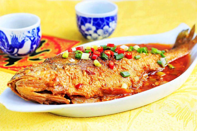 醪糟燒黃花魚(yú)的做法-家常味燒菜譜-易網(wǎng)健康養(yǎng)生網(wǎng) 醪糟燒黃花魚(yú)的做法-家常味燒菜譜