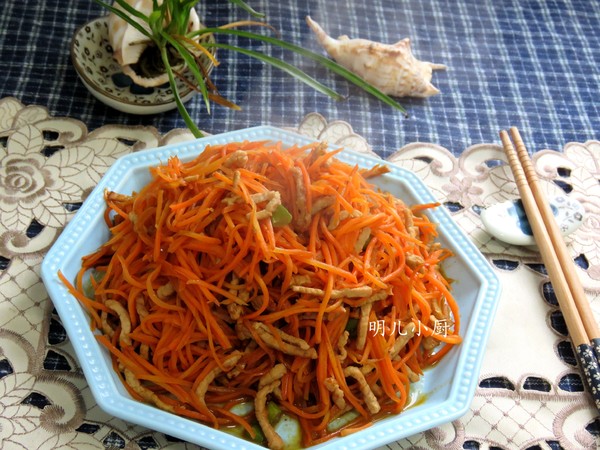 肉絲炒胡蘿卜的做法-家常味炒菜譜-易網(wǎng)健康養(yǎng)生網(wǎng) 肉絲炒胡蘿卜的做法-家常味炒菜譜