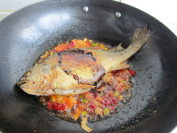醪糟燒黃花魚(yú)的做法-家常味燒菜譜-易網(wǎng)健康養(yǎng)生網(wǎng) 醪糟燒黃花魚(yú)的做法-家常味燒菜譜